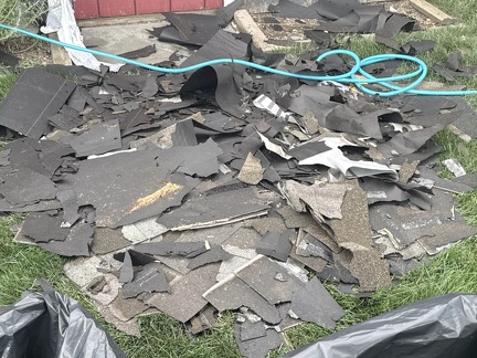 roof shingle debris 